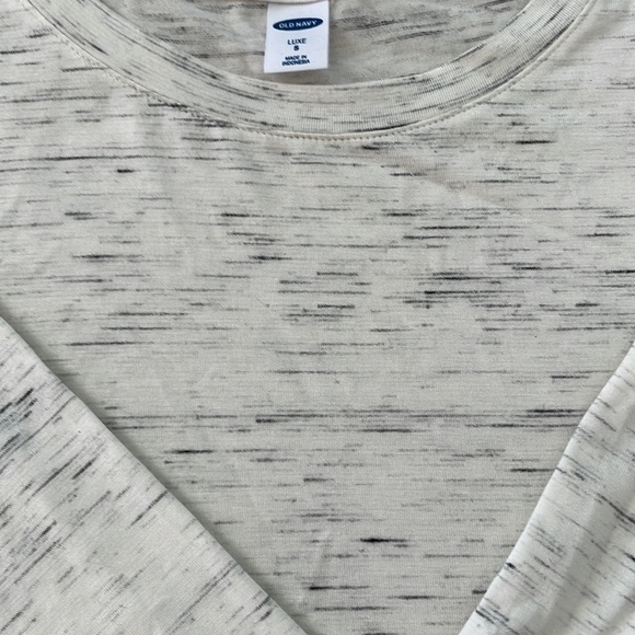 Old navy long sleeve tee - Picture 2 of 5